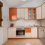 Five Bedroom With Pool