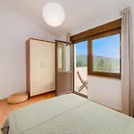 Five Bedroom With Pool *