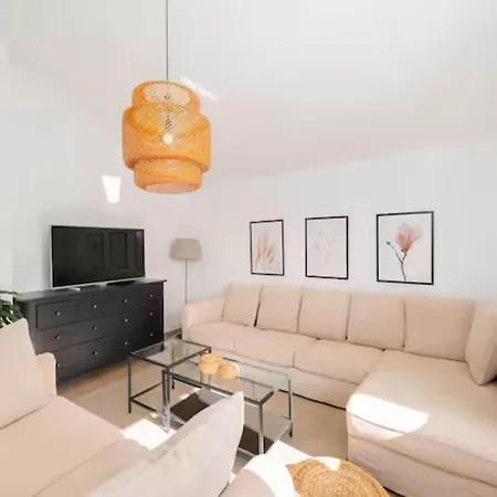 Five Bedroom With Pool Lovreć
