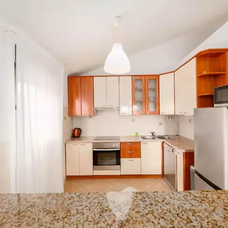 Five Bedroom With Pool Villa *