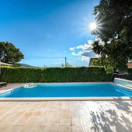 Villa Five Bedroom With Pool *