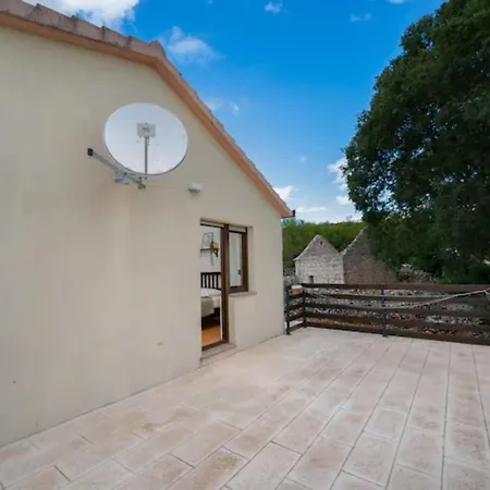 Five Bedroom With Pool