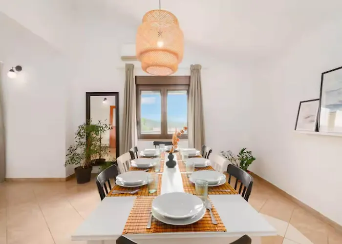 Five Bedroom With Pool Villa